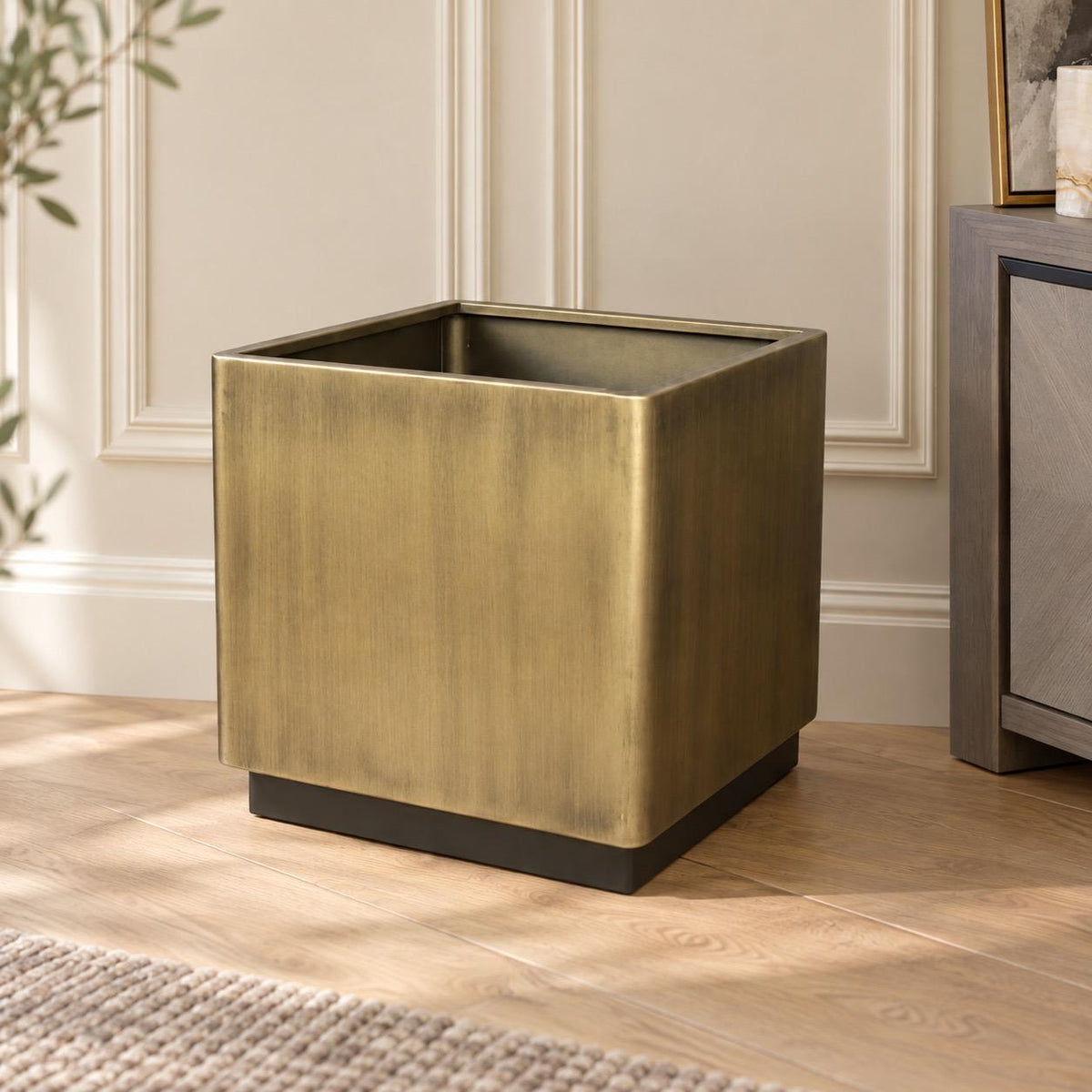 JESSE MEDIUM PLANTER