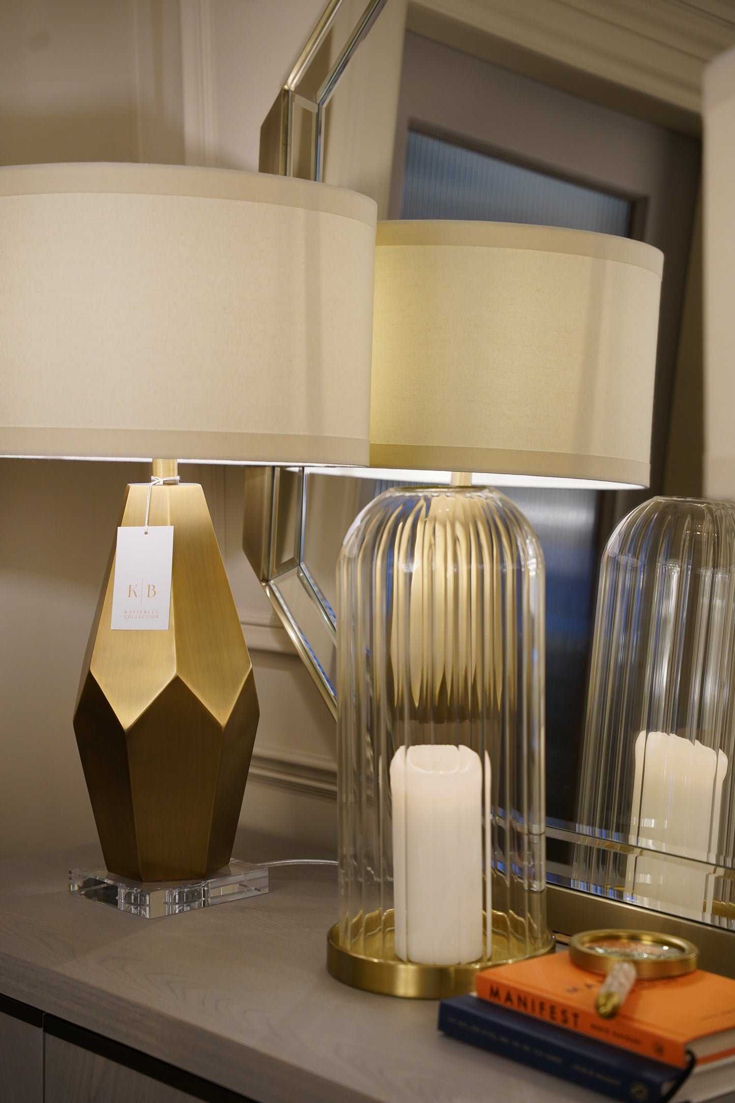 CARA TABLE LAMP