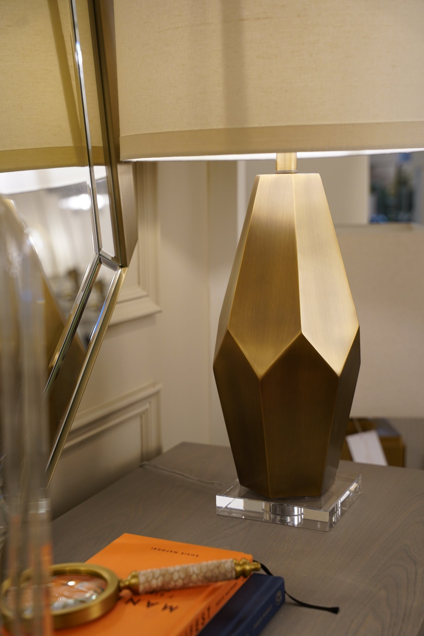 CARA TABLE LAMP